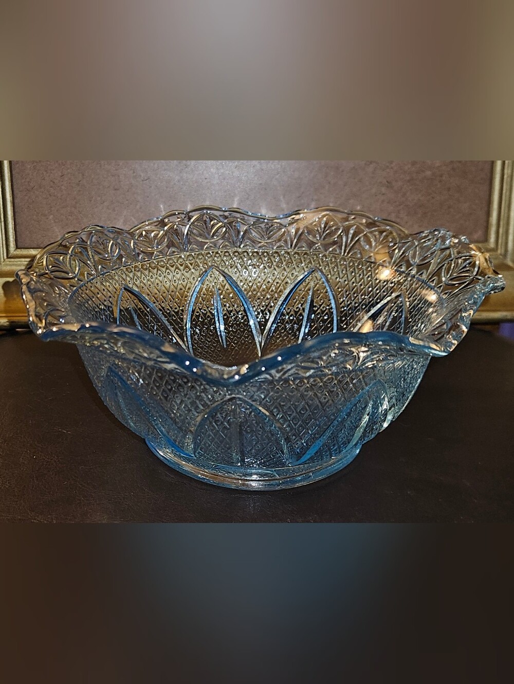 Vintage Princess House Ice Blue Capri Scalloped Edged Starburst Glass Bowl MCM
